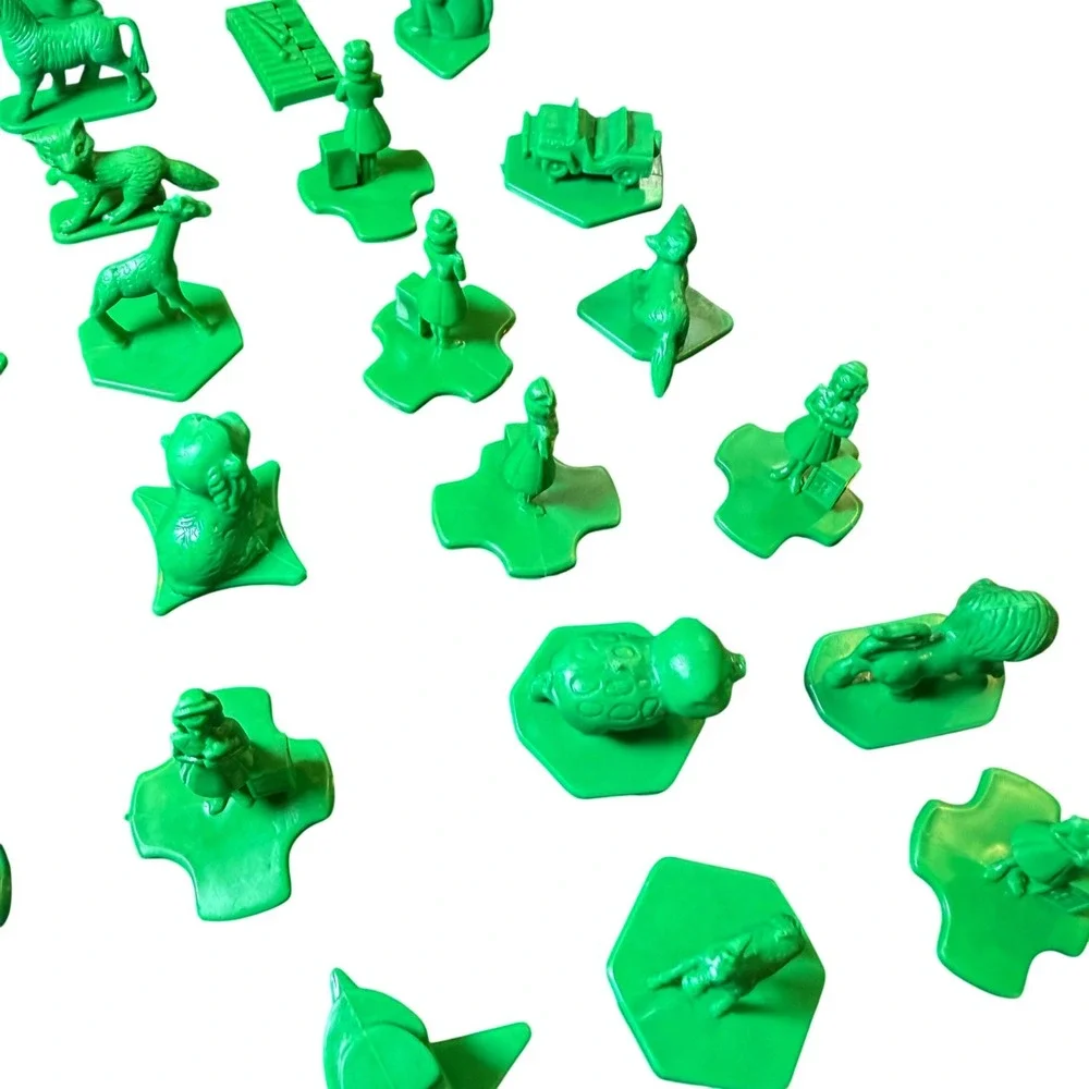 Vintage Tupperware Tuppertoys Green Plastic Alphabet Game Pieces Lot of 73
